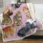 Cozy Sherpa Pet Blanket – Soft & Warm Cat & Dog Throw - Image 3